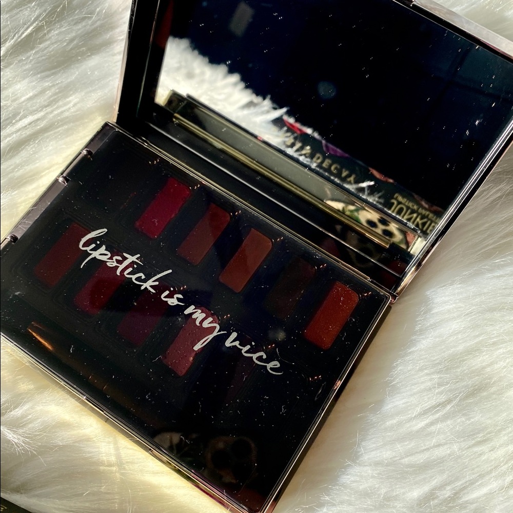 *Sold*New Urban Decay Vice LipstickPalette - Picture 9 of 11